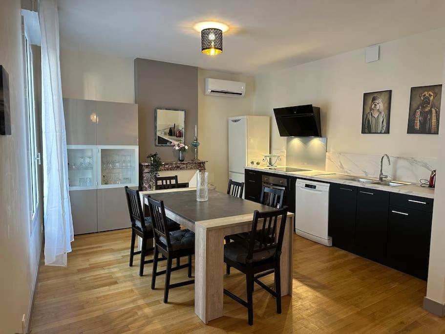 Appartement Spacieux En Centre Ville Vendome Luaran gambar